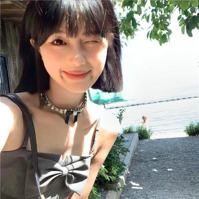白色的女人